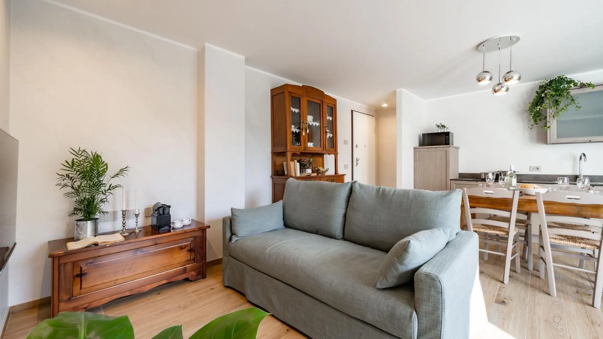 Villa Sunset - Luxury Property With Pool & Large Private Garden And Parking, Few Steps From The Beach, Ideal For Singles, Couples And A Family 德尔维奥 0*,