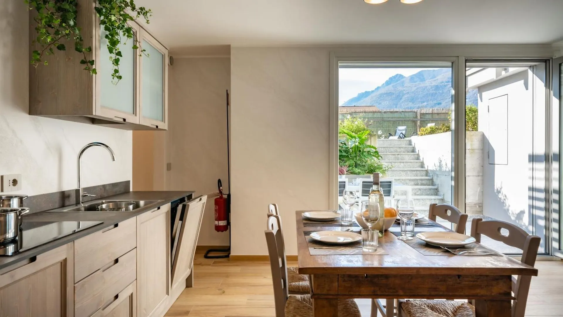 Villa Sunset - Luxury Property With Pool & Large Private Garden And Parking, Few Steps From The Beach, Ideal For Singles, Couples And A Family 德尔维奥