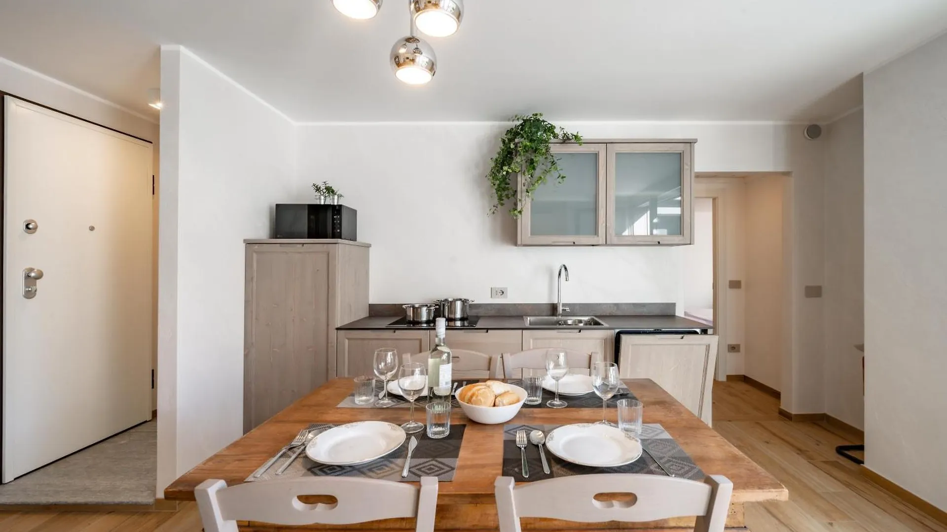 Villa Sunset - Luxury Property With Pool & Large Private Garden And Parking, Few Steps From The Beach, Ideal For Singles, Couples And A Family 德尔维奥 0*,  意大利